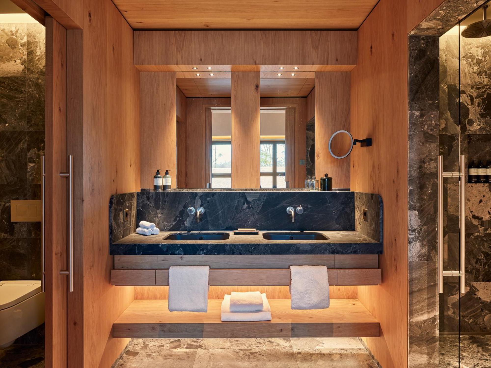 Übersee Chiemgauhof Lakeside Retreat מראה חיצוני תמונה